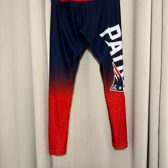 Women’s New England Patriots NFL Leggings - Red and Navy Size M - Picture 2 of 6